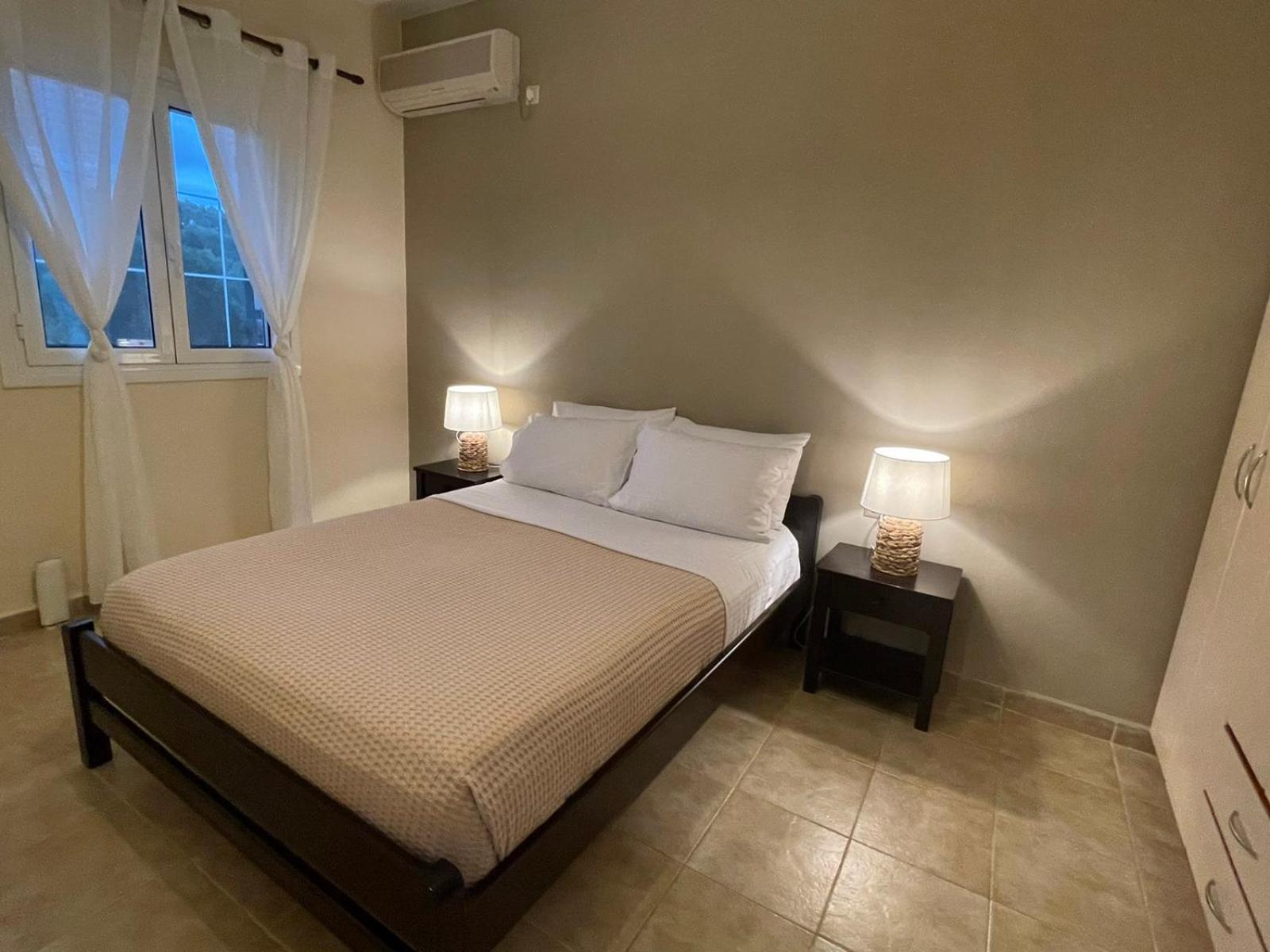 Theros Retreat Спартія Номер фото