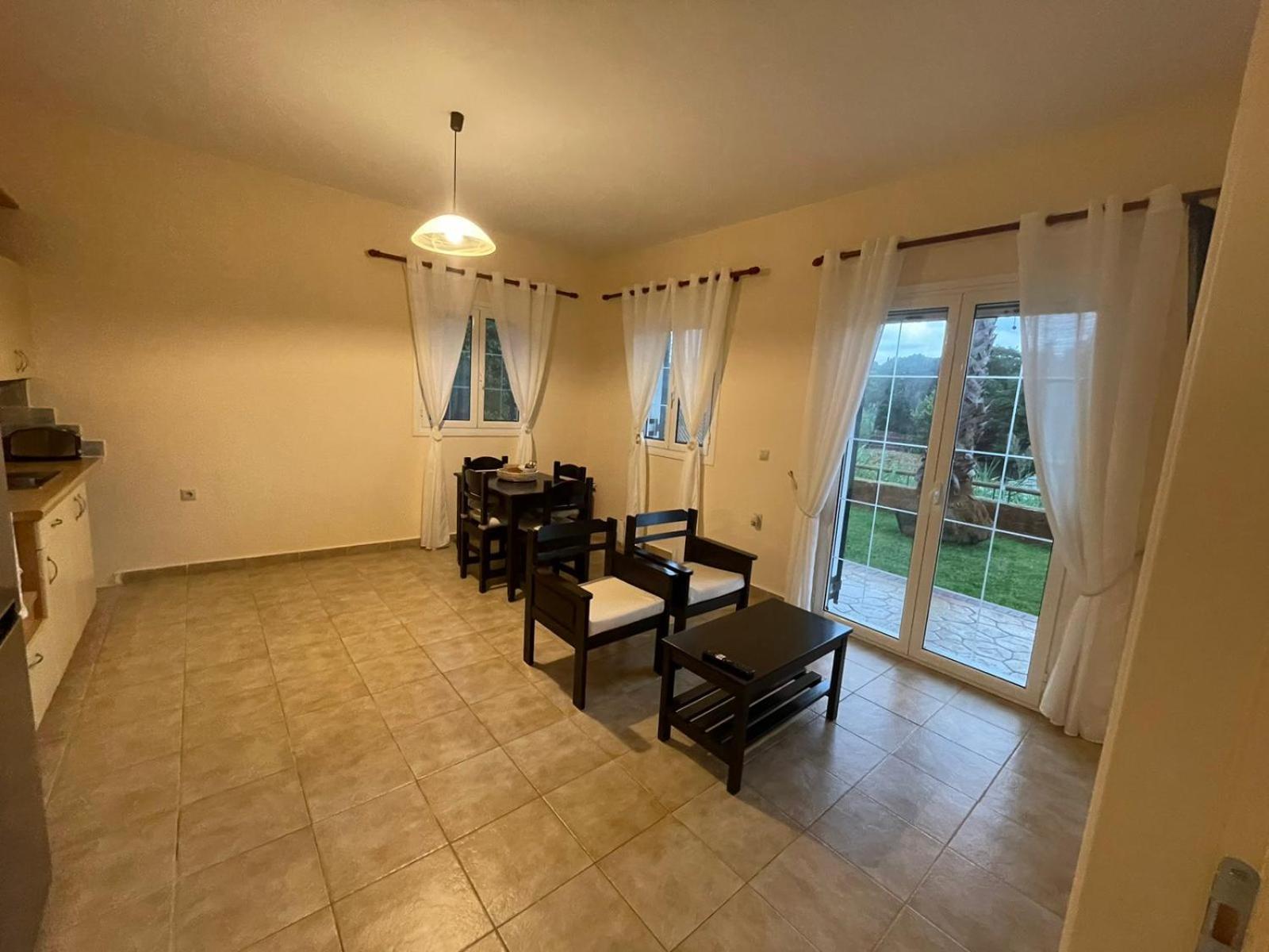 Theros Retreat Спартія Номер фото